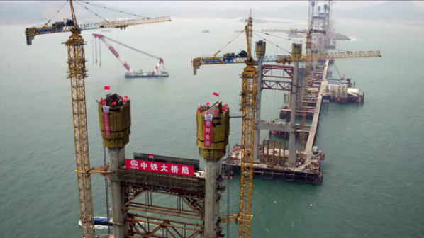 China’s first cross-sea railroad bridge making new progress