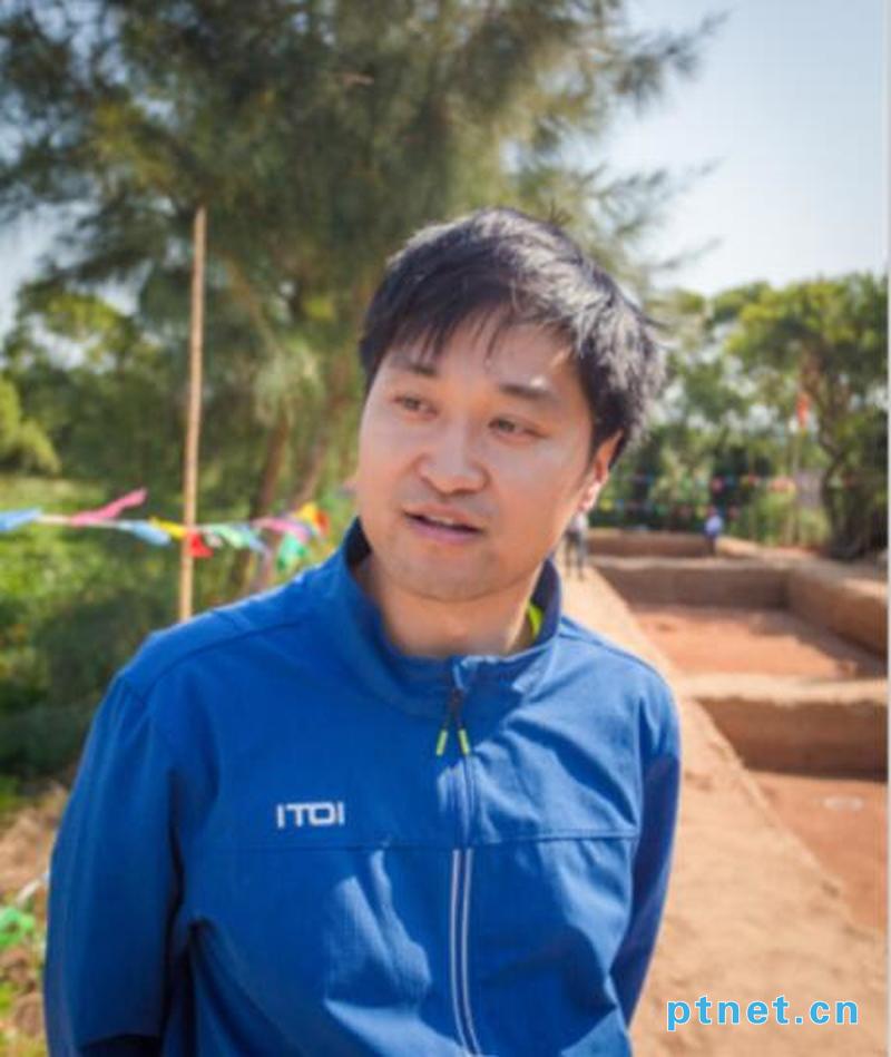 厦大历史系副主任张闻捷.jpg
