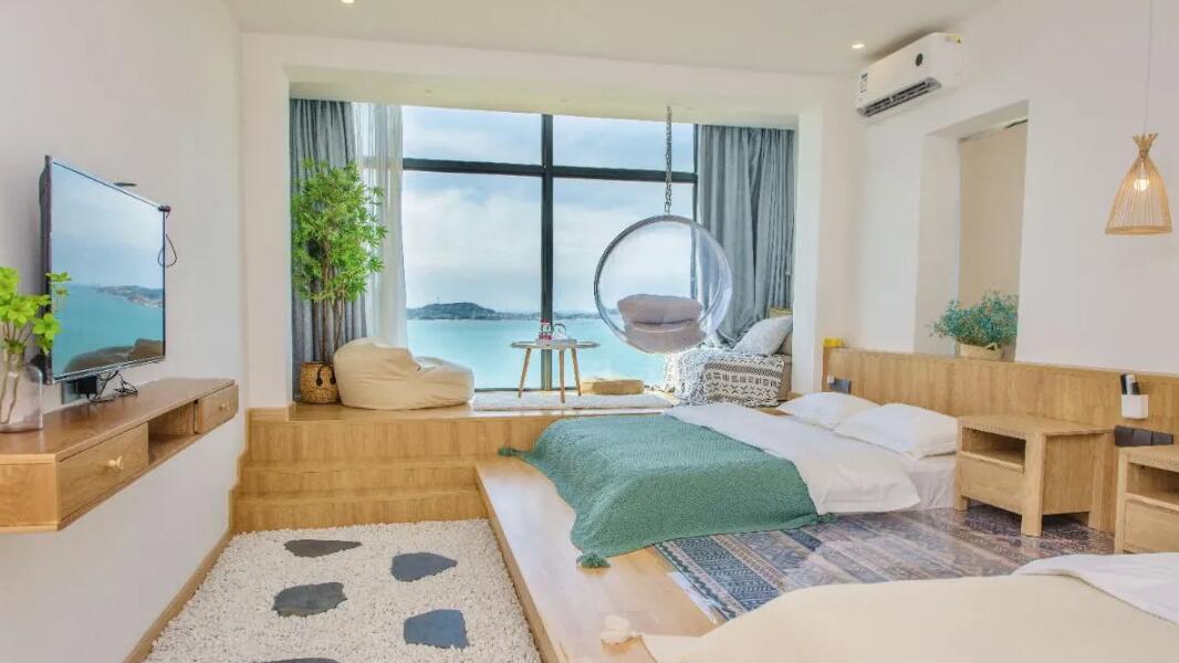 Accommodation crunch before May Day holiday in Pingtan