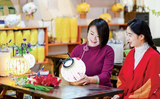Traditional Pingtan-Taiwan Lantern reveals “Fu” culture