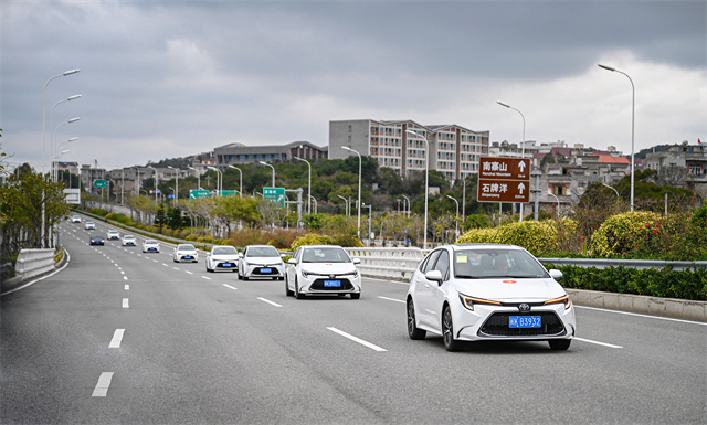 Taiwan enthusiasts embark on self-driving adventure in Pingtan