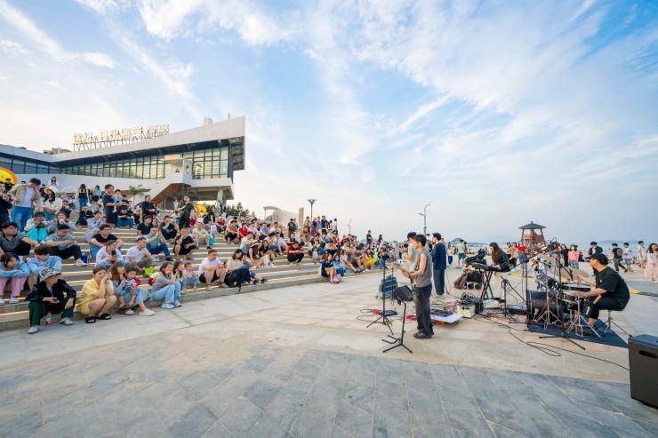 Pingtan's homegrown rock band WAVE Ⅱ blends island spirit into music