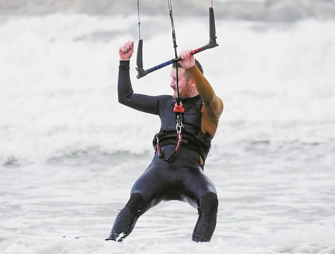 Where the wind calls: Global kitesurfers chase the wind to Pingtan