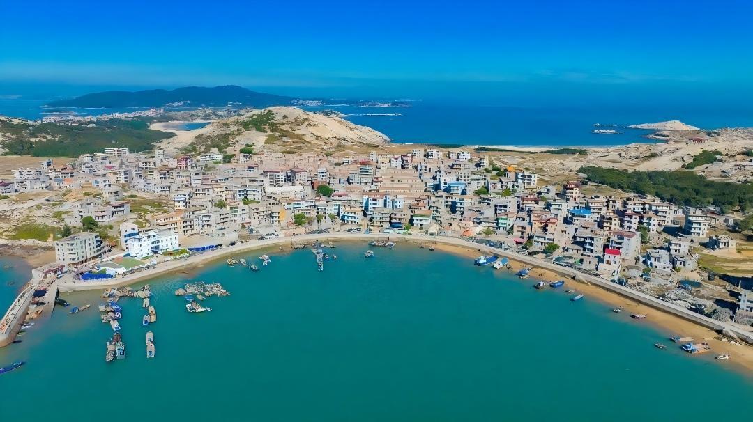 Islet getaways in Pingtan offer a romantic winter escape