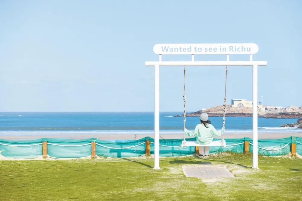 Seascape homestay captures Pingtan's earliest sunrise and warm coastal hospitality