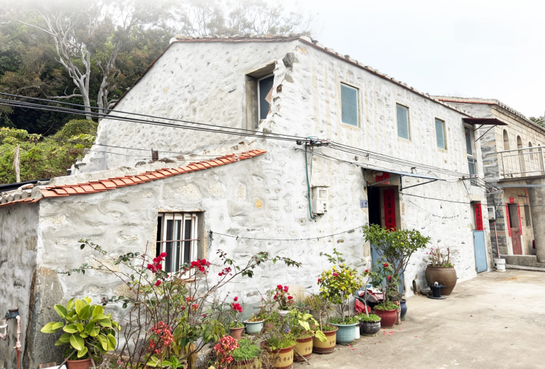 ​A stone house for two on Pingtan Island