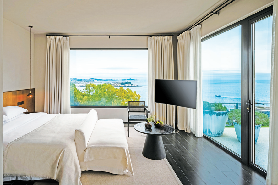 Three millennials turn old stone houses into Pingtan's ultimate coastal escape